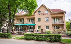 Hotel Pavai